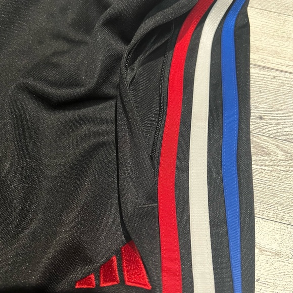 Women Adidas pants - Picture 2 of 4